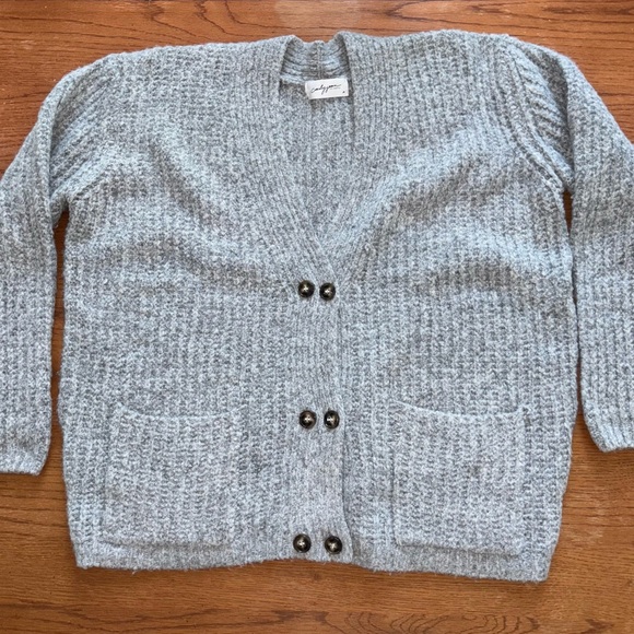 Carly Jean Los Angeles Sweaters - Carly Jean Los Angeles Textured Gray Cardigan